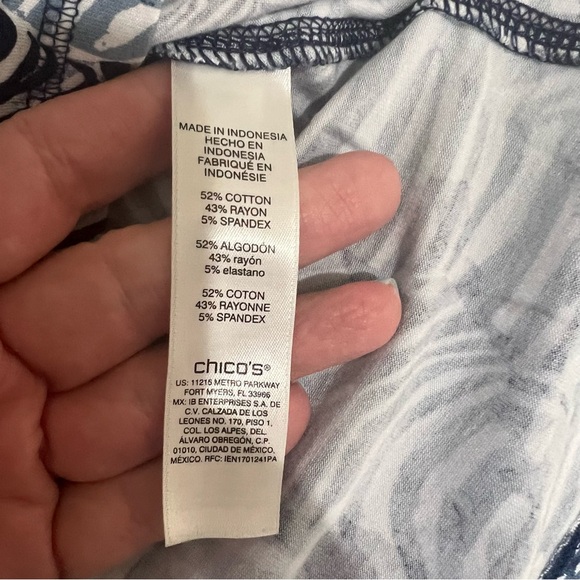 Weekends by Chico’s Zebra Print Top Size 2 (Med) Safari Zoo Animal Artsy Blue H8 - Picture 4 of 8